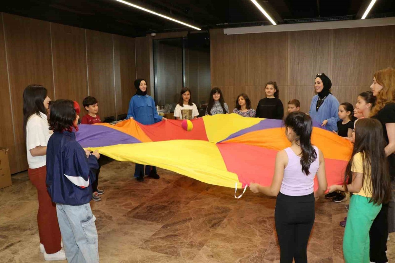 Çocuklar hem eğlendi hem öğrendi