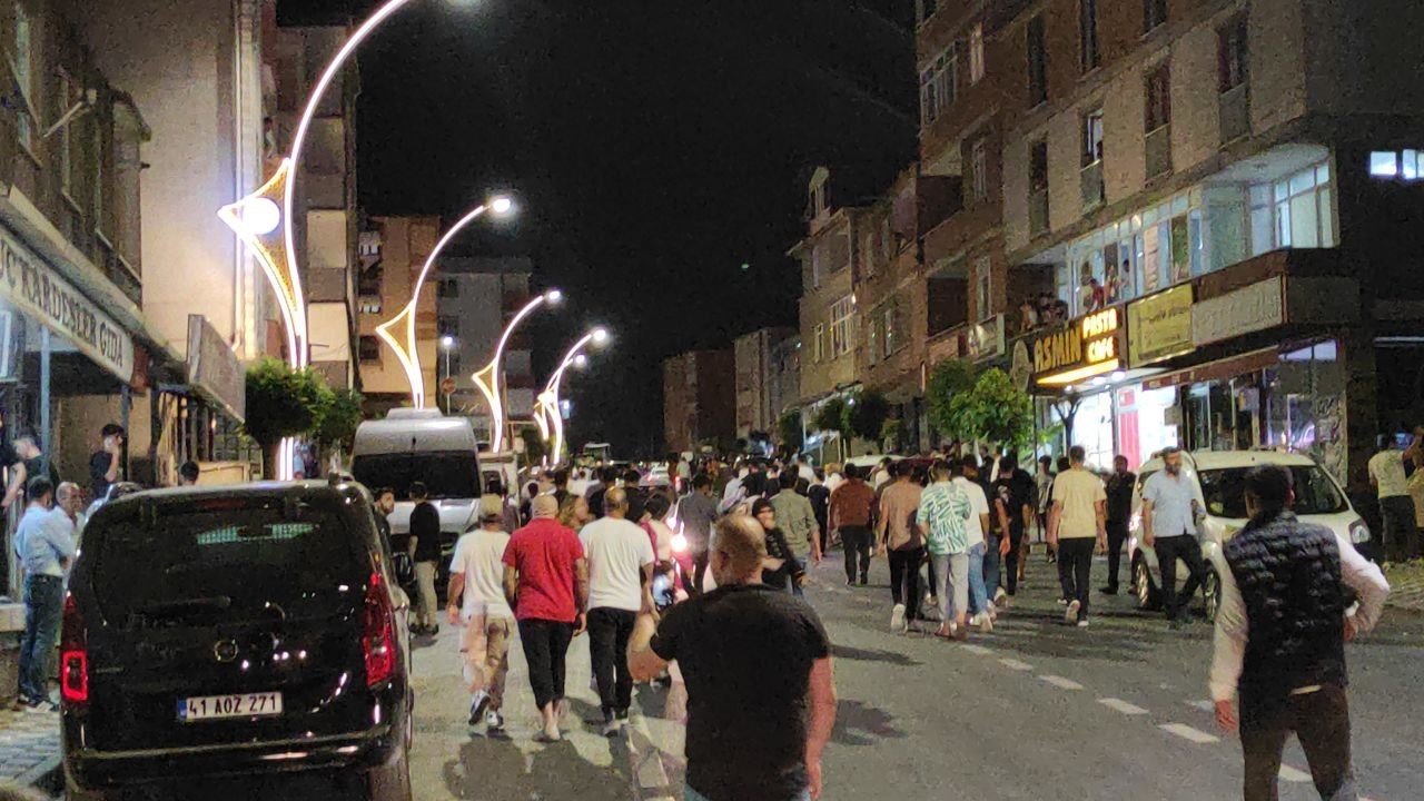 İlçede çıkan kavga büyüdü, olaylara çevik kuvvet müdahale etti