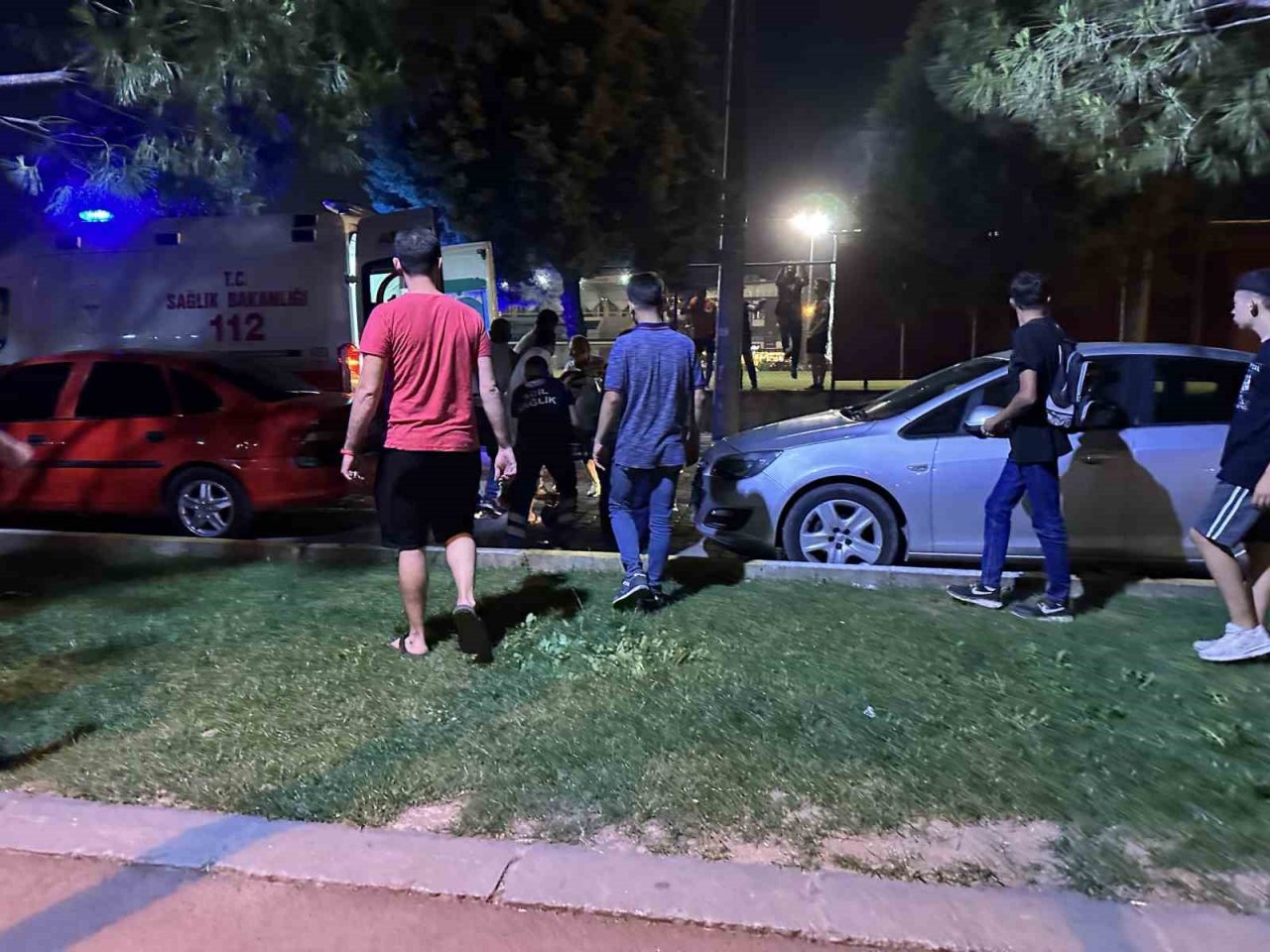 Çocuk parkında silahla yaralanan şahıs hayatını kaybetti