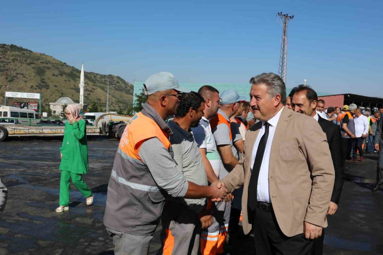 Başkan Palancıoğlu Belediye Çalışanlarıyla Bayramlaştı