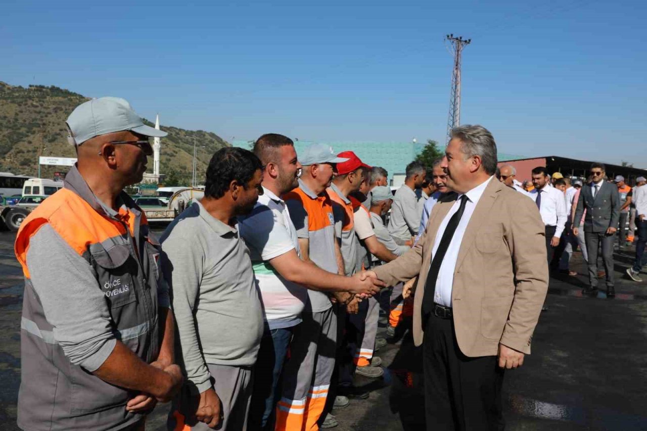 Başkan Palancıoğlu Belediye Çalışanlarıyla Bayramlaştı