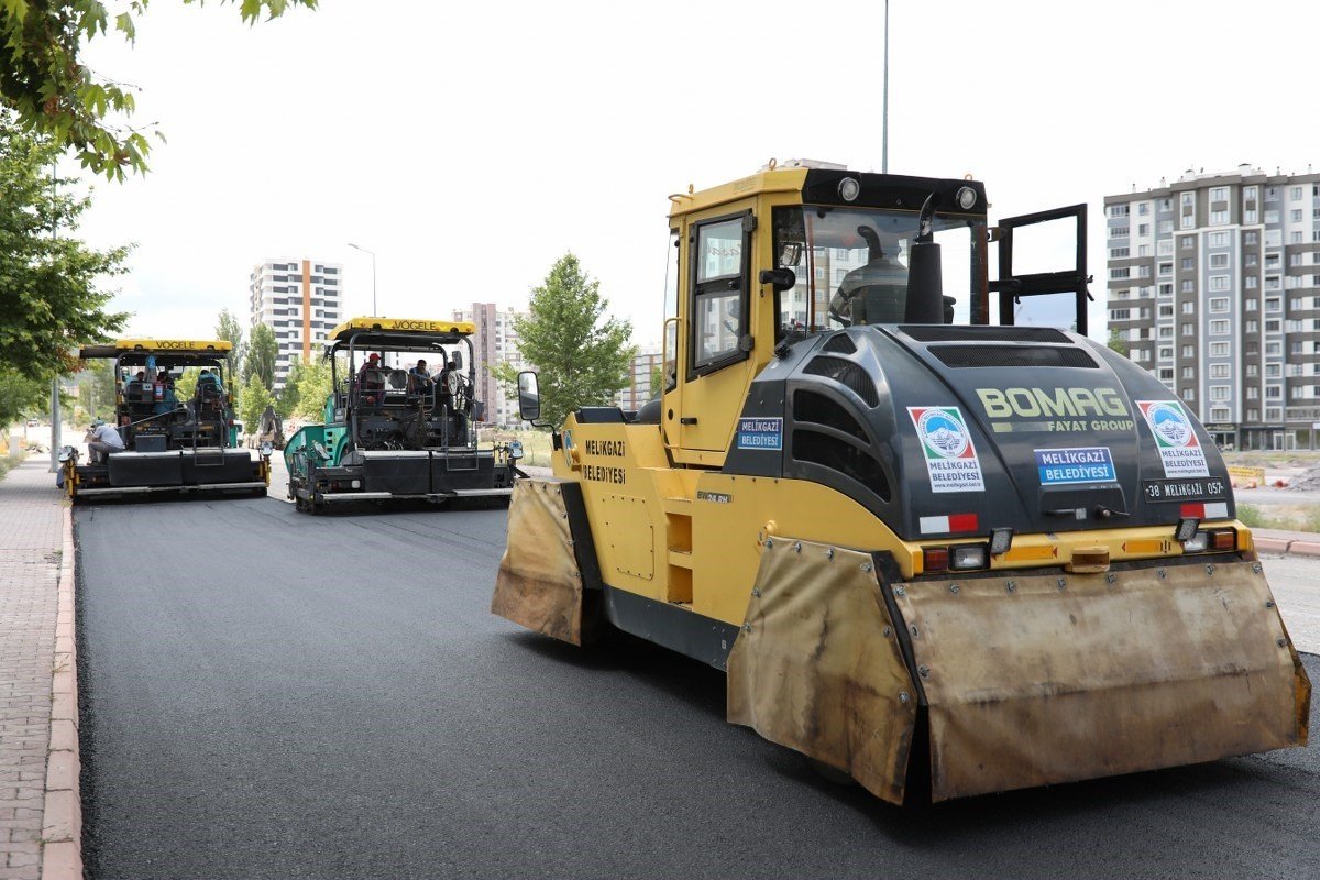 Belsin’de 4 kilometrelik yolda asfaltlama yapıldı