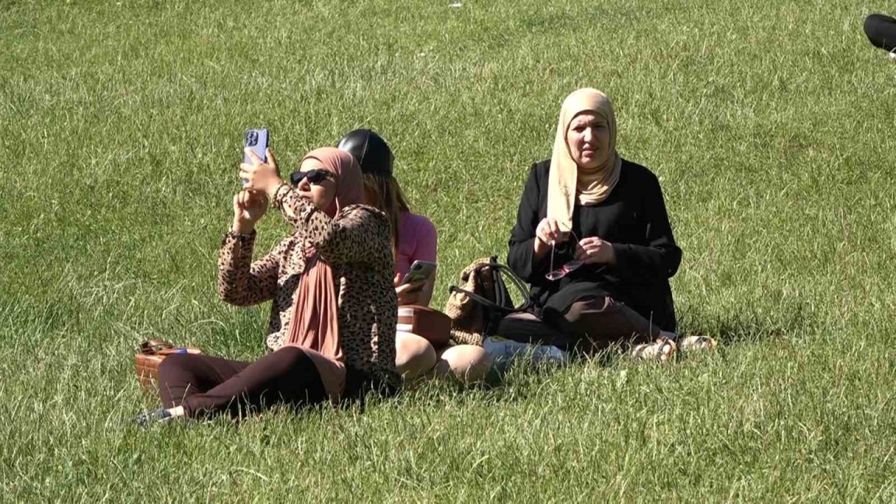 Ayder Yaylası’nı Kurban Bayramı tatili boyunca 100 bine yakın turist ziyaret etti