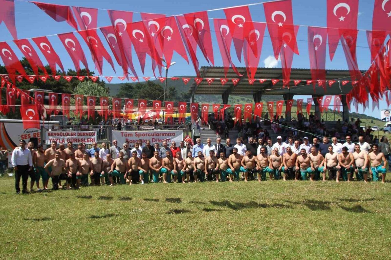 Bafra Bengü Güreşleri’nde Başpehlivan Fatih Kambur oldu