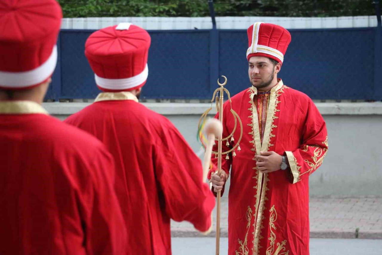Dünyanın en eski askeri bandosu, açılan kursta yeniden canlanıyor