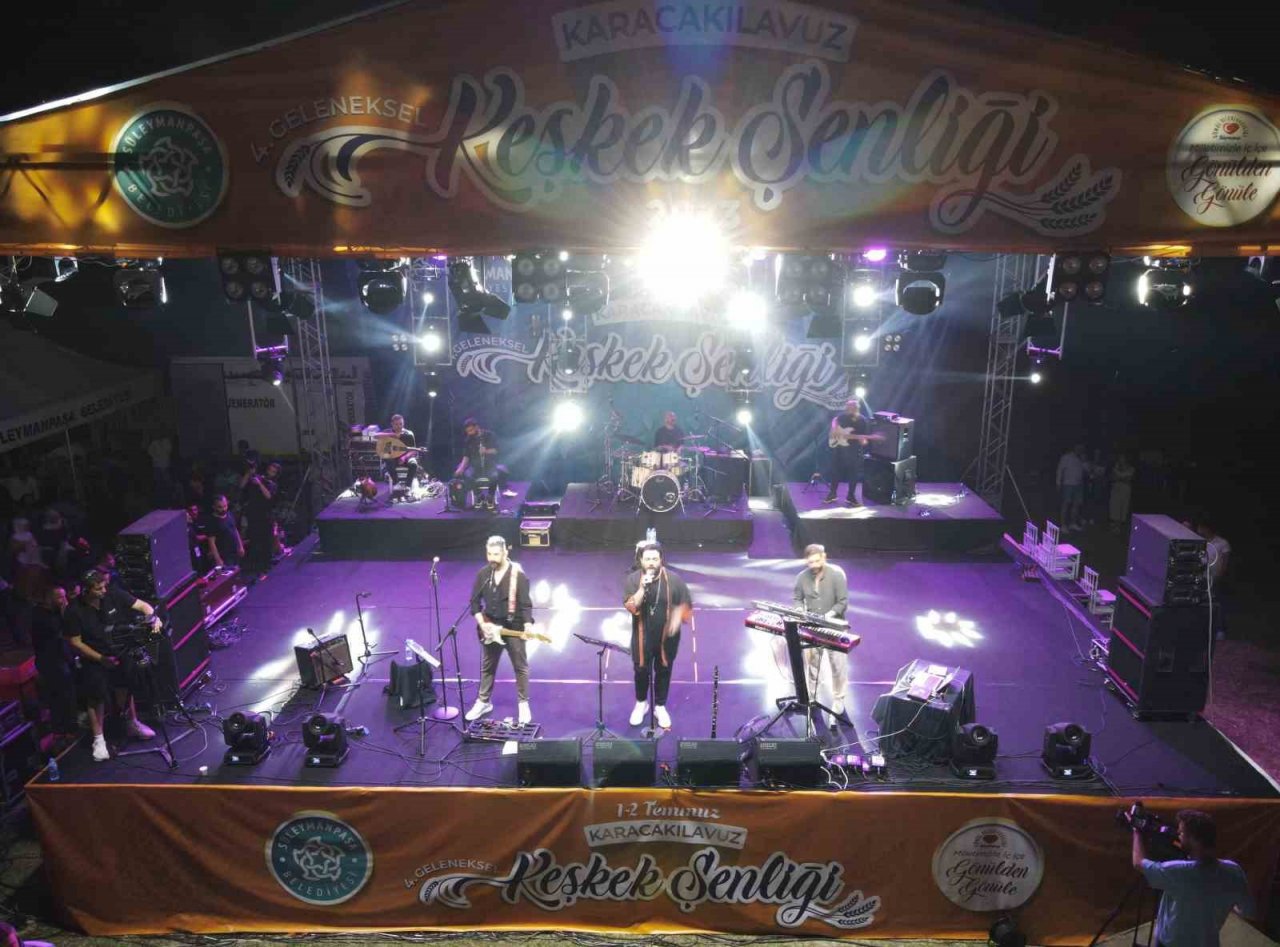 Sakiler grubu Tekirdağ’da konser verdi