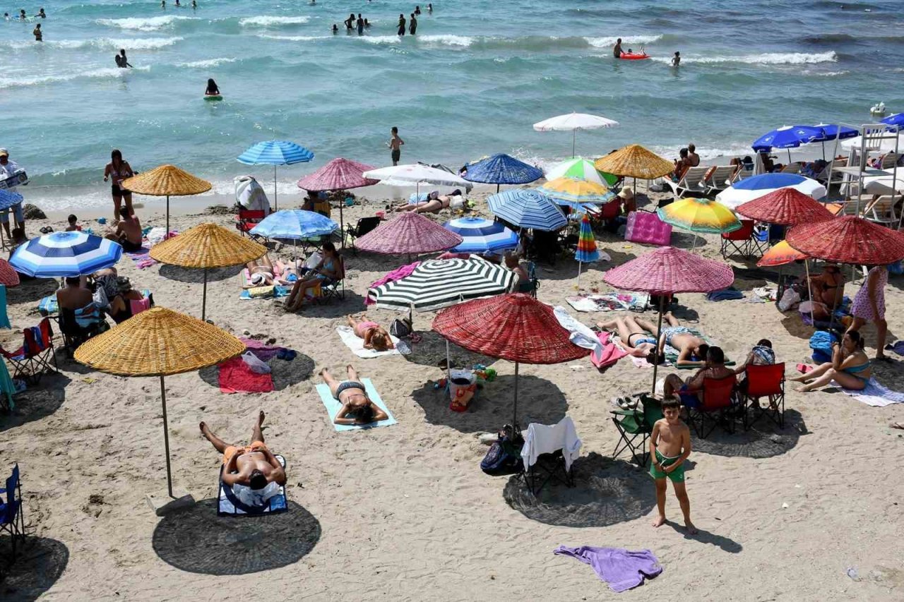 Kuşadası bayram tatilinde 2 milyon ziyaretçi ağırladı