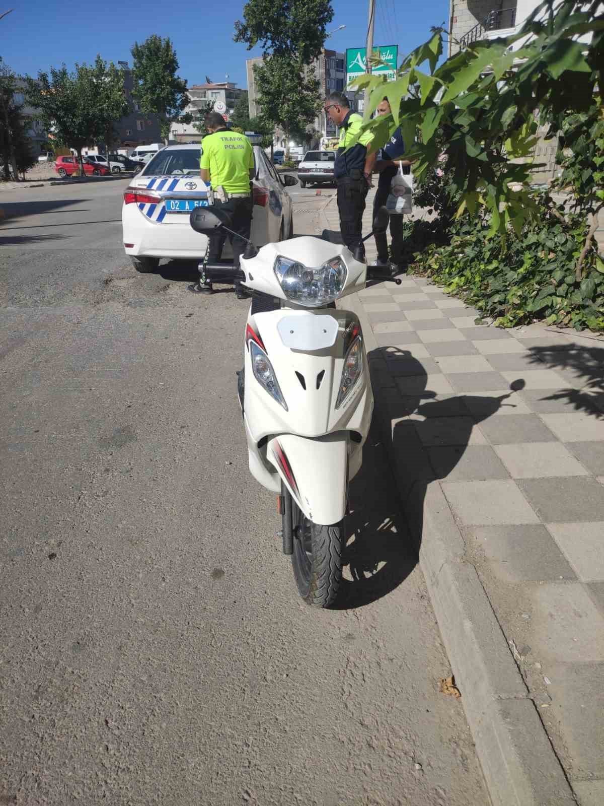 Üç farklı motosiklet kazasında 4 kişi yaralandı