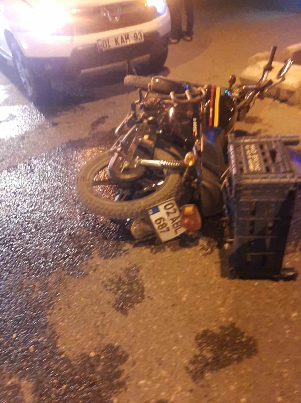 Otomobil ile motosiklet çarpıştı: 1 yaralı