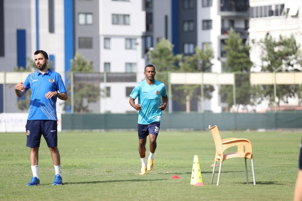 Alanyaspor’lu futbolcular laktat testinden geçti