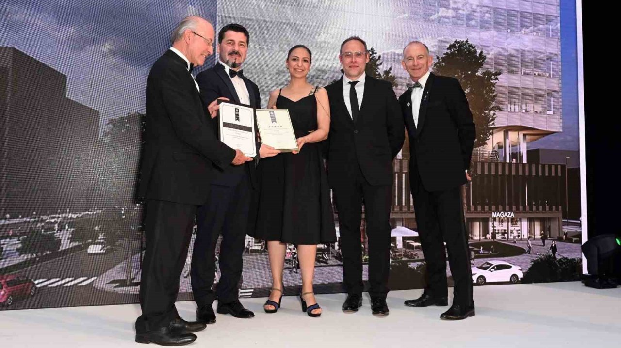 Şehir Kütüphanesi projesine ‘Avrupa’nın en iyi kamu binası mimarisi’ ödülü