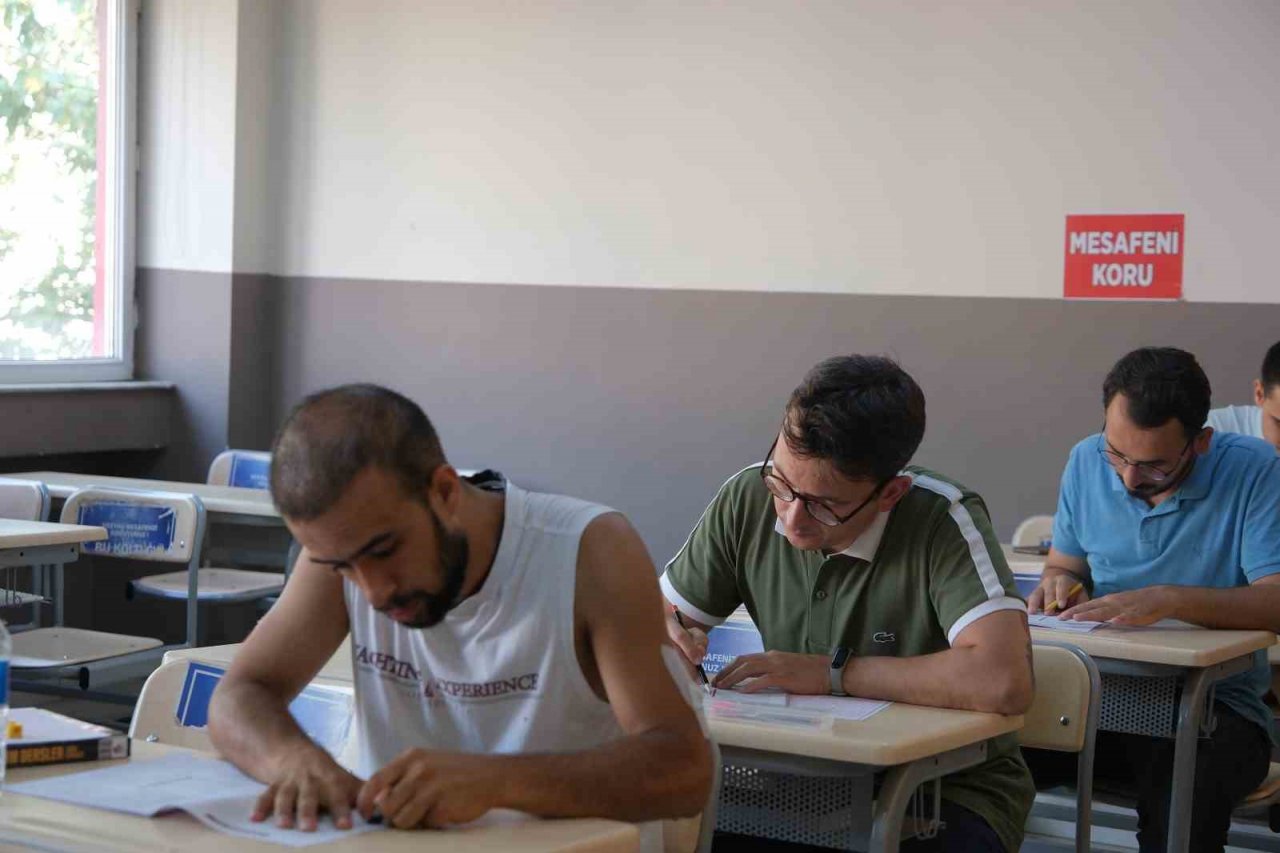 Devlet memuru olmak isteyenler bu kursa akın ediyor