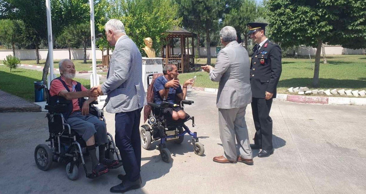 Aydın jandarması vatandaşların gönüllerini aldı