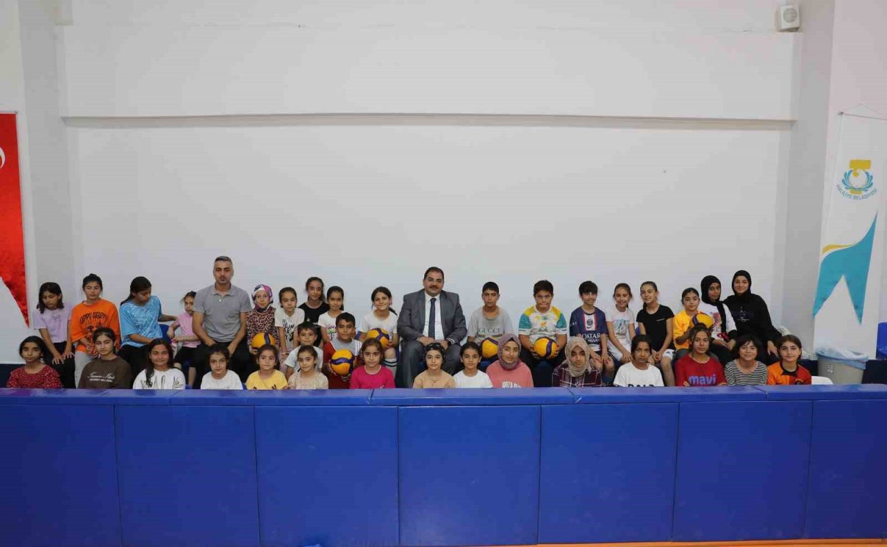 Canpolat spor kurslarındaki gençlerle bir araya geldi