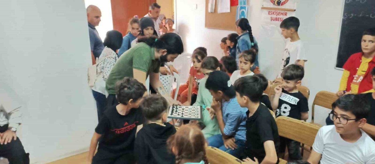 Eskişehir’de yaşayan Irak’lı Türkmen çocuklar gönüllerince eğlendiler