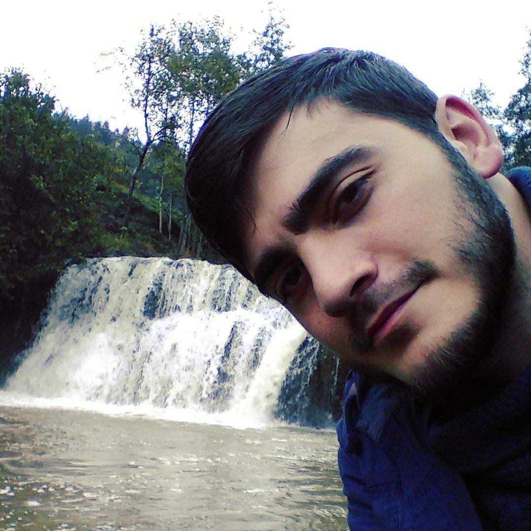 Elektrik akımına kapılan imamı hastaneye yetiştirmek isterken kaza geçirdiler