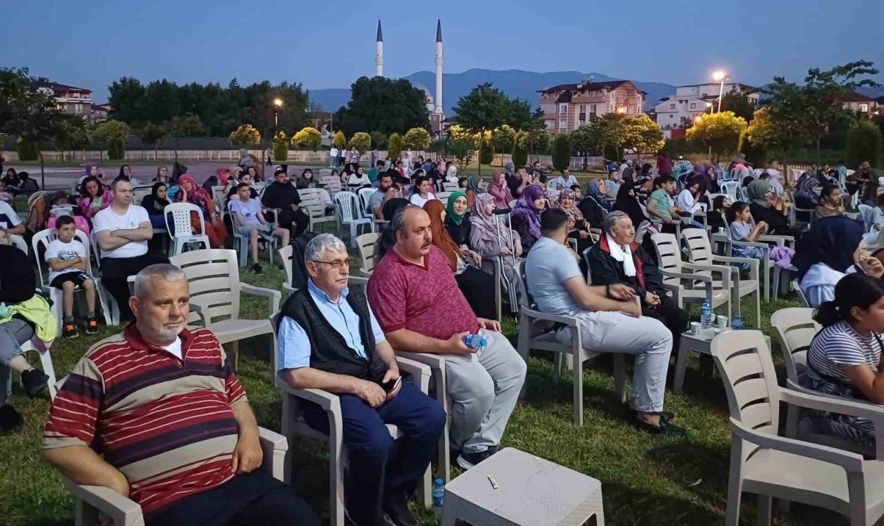 Kartepe’nin çınarları sinema keyfi yaşadı