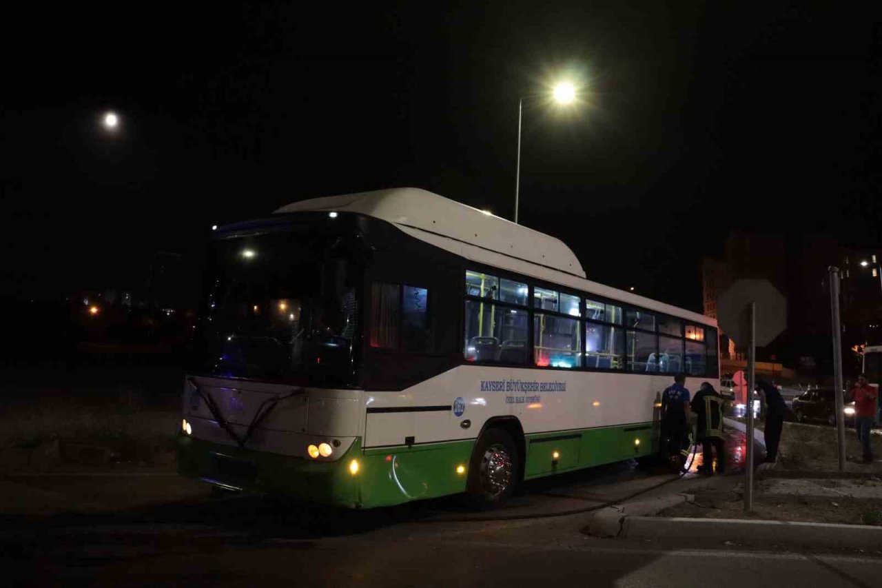 Kayseri’de halk otobüsünü kaçıran zihinsel engelli genç, ekipleri harekete geçirdi
