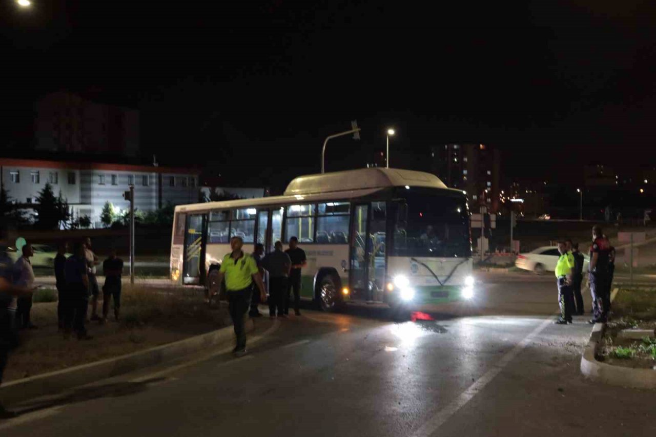Kayseri’de halk otobüsünü kaçıran zihinsel engelli genç, ekipleri harekete geçirdi