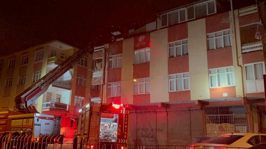 İkamette çıkan yangın 1 saatte söndürüldü