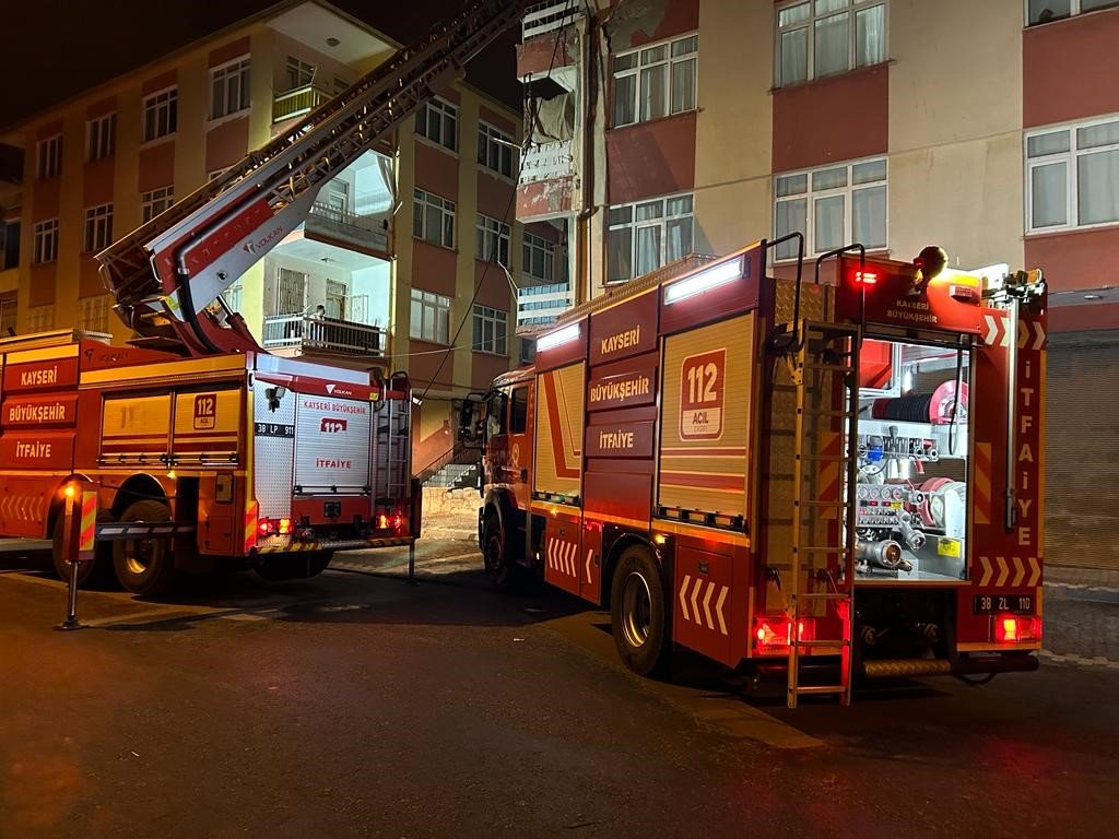 İkamette çıkan yangın 1 saatte söndürüldü