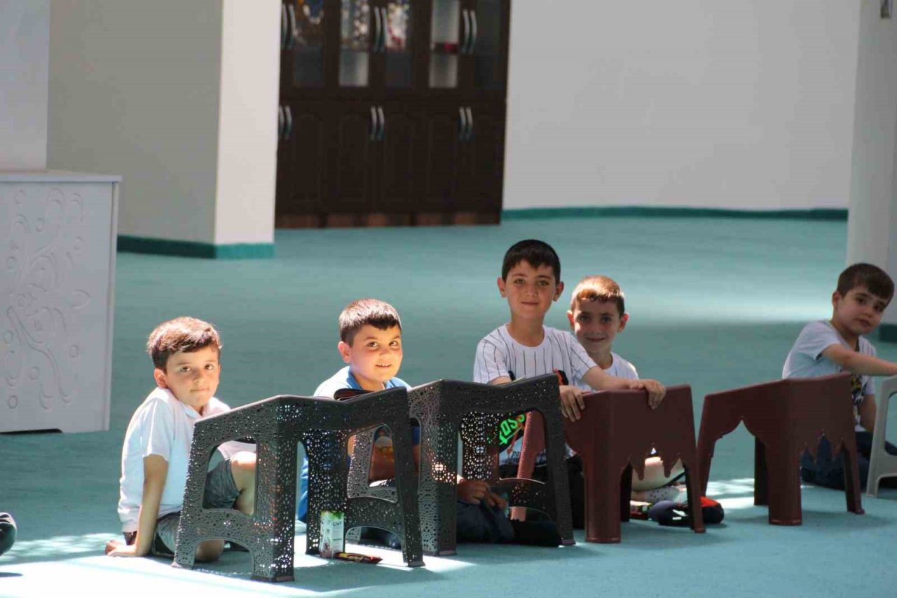 Kuran kurslarında çocuk sesleri yükseldi