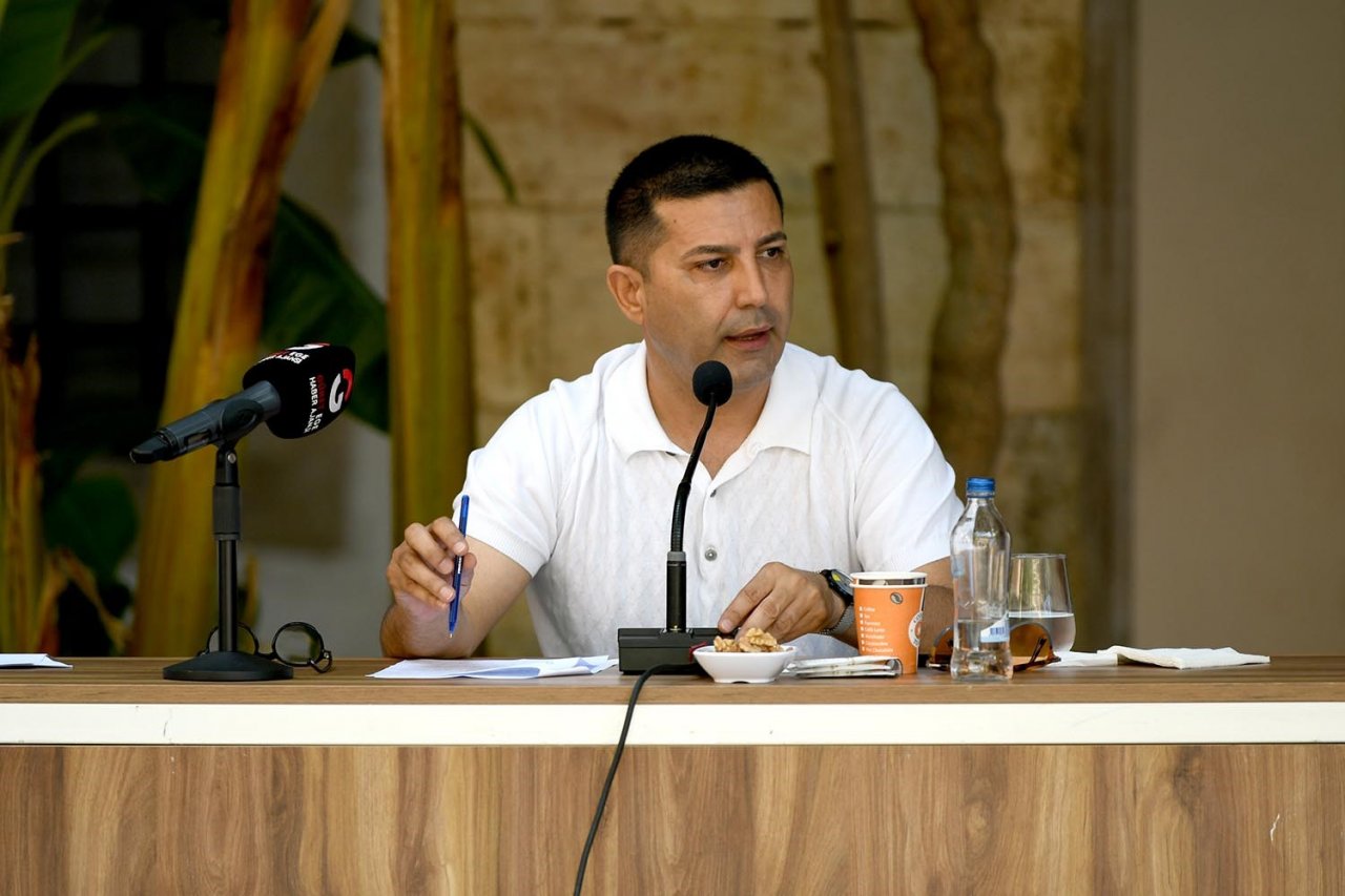 Kuşadası Belediye Meclisi’nde Millet İttifakı’ndan Cumhur İttifakı’na ‘Birlik’ çağrısı