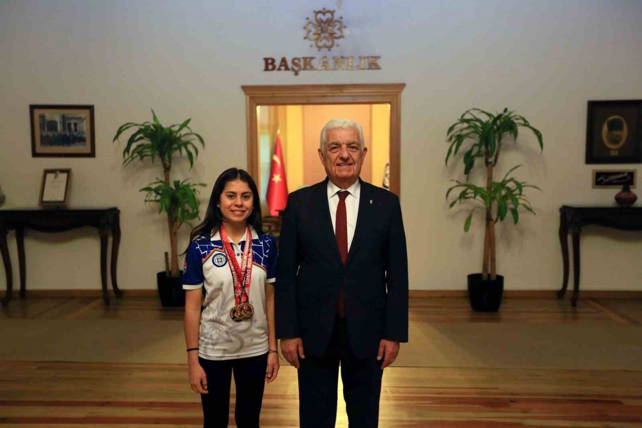 Büyükşehir okçularından Avrupa’da büyük başarı