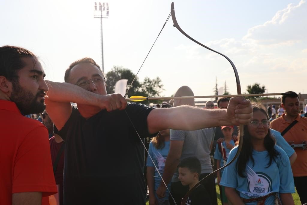 Yaz spor okulları açıldı