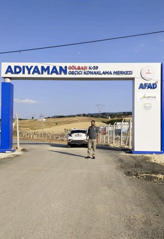 SUBÜ ekibi bayramda depremzedelerin yanındaydı