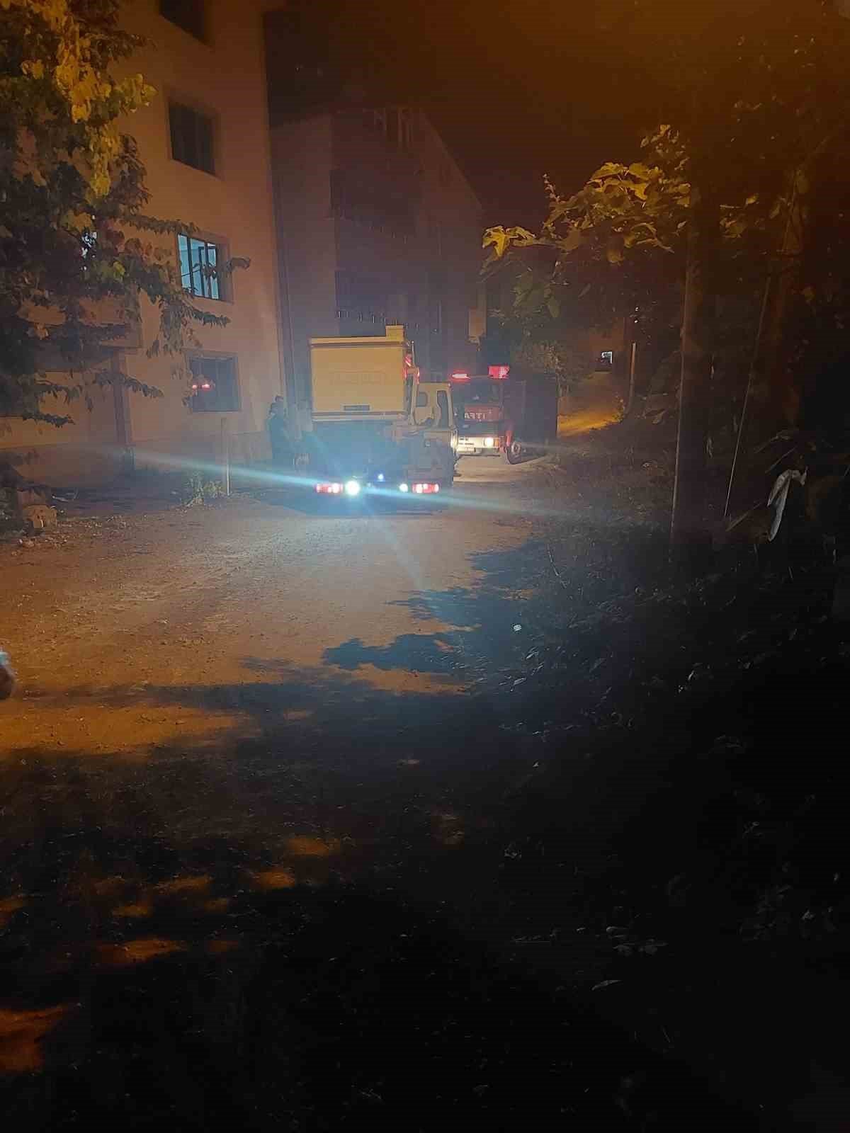 Peçeteler alev aldı, evde yangın çıktı