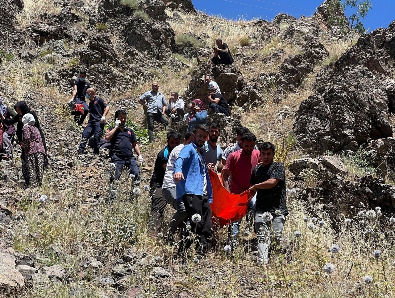 Elektrik akımına kapılan genç hayatını kaybetti