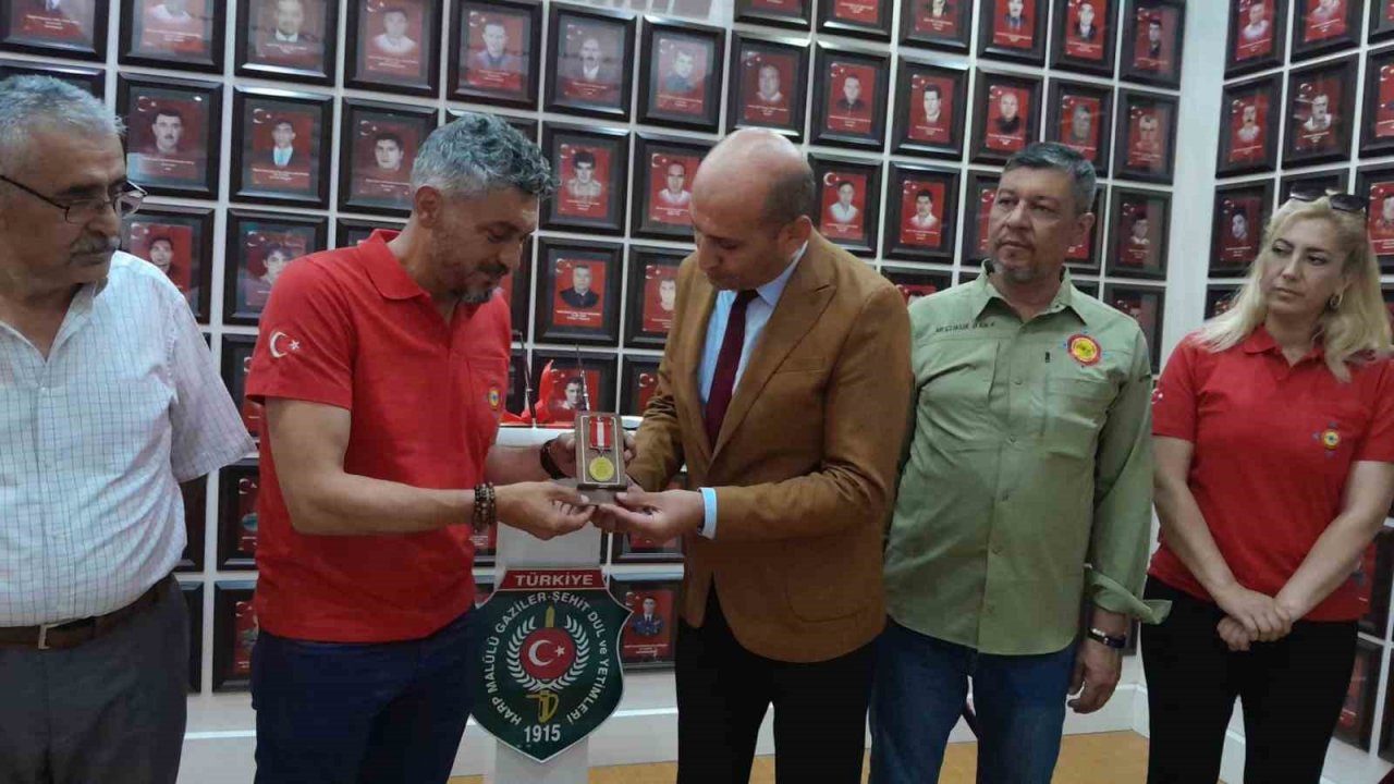 Eski belediye başkanından anlamlı bağış