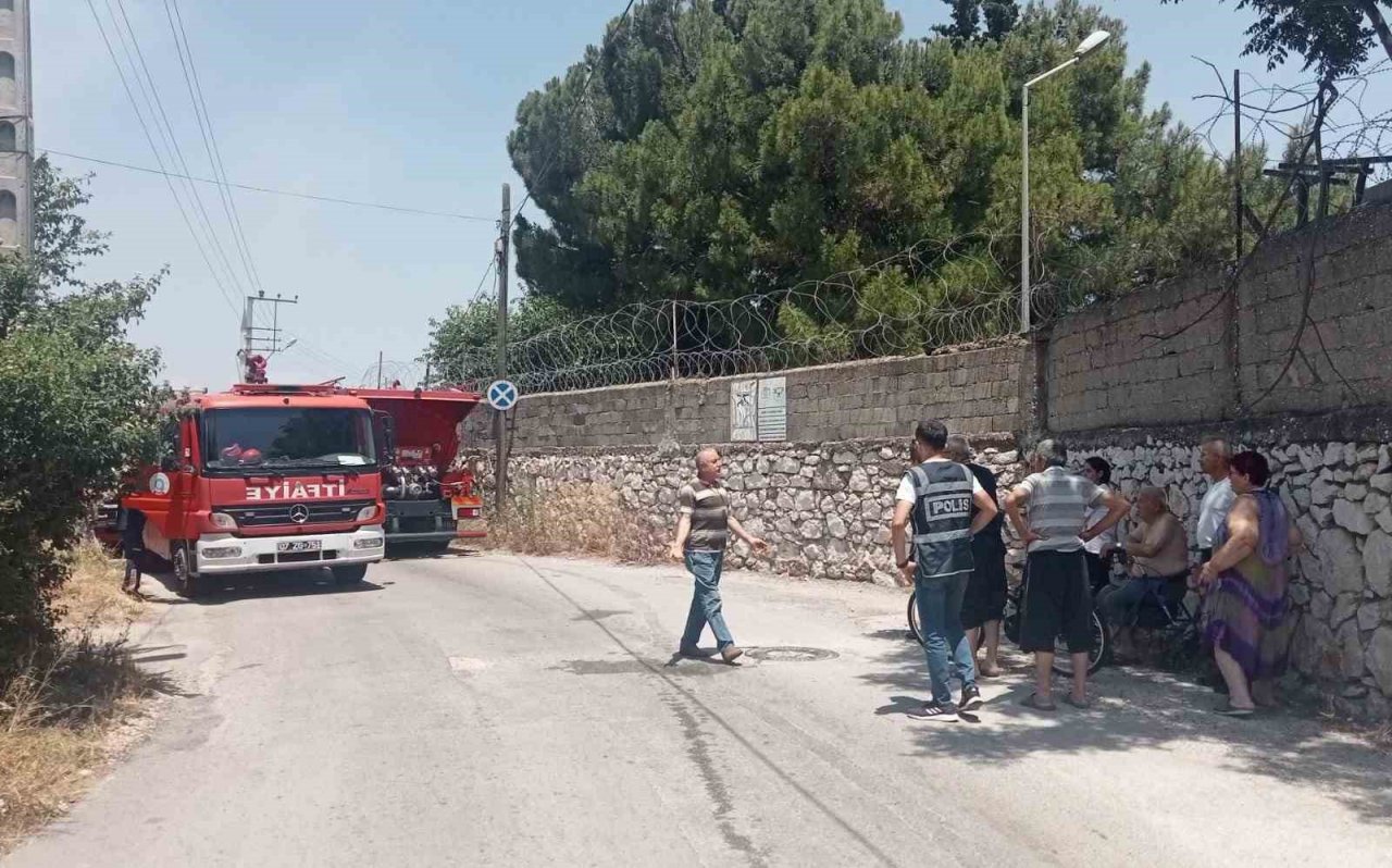 Kardeşlere miras kalan ev alev alev yandı