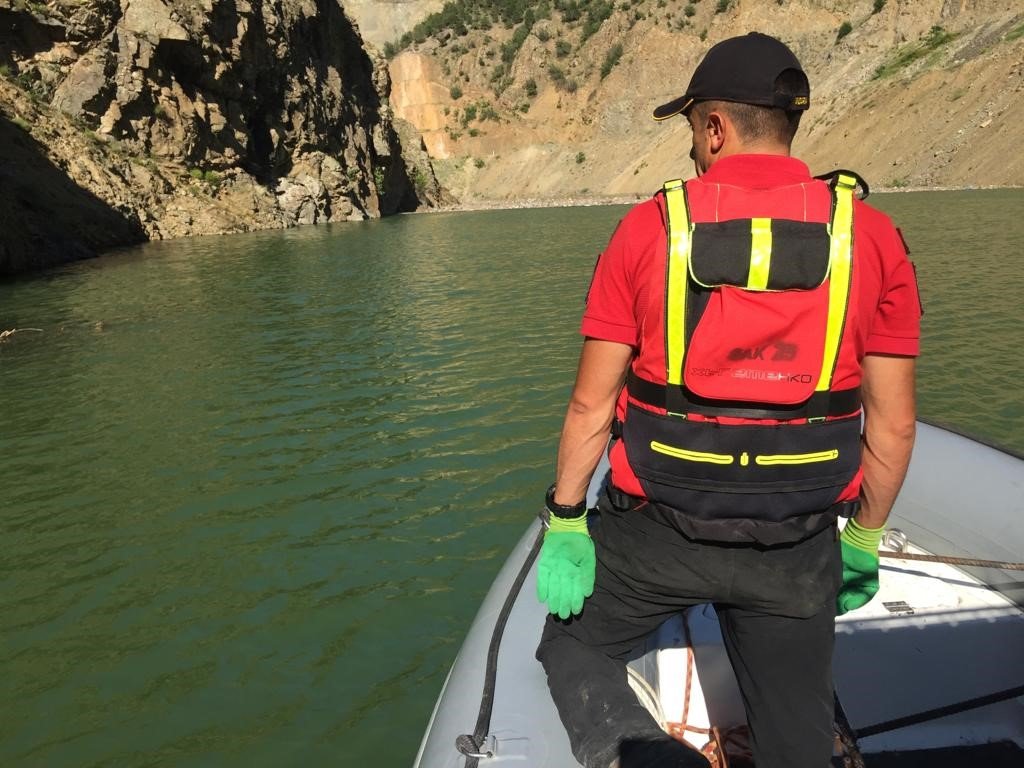 Artvin’de kayıp kamyonet sürücüsü 44 gündür aranıyor