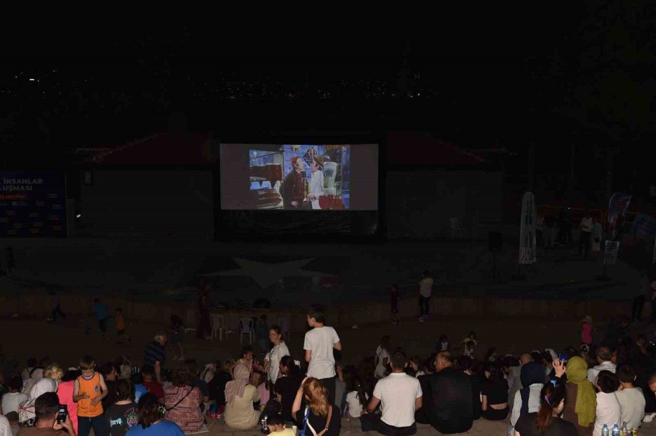 Avcılar’ın Güzel İnsanları Gümüşpala Mahalle toplantısında buluştu