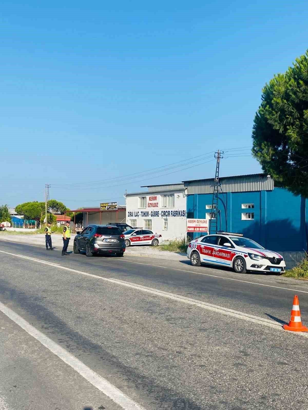 Kurallara uymayan sürücüler jandarmadan kaçamadı