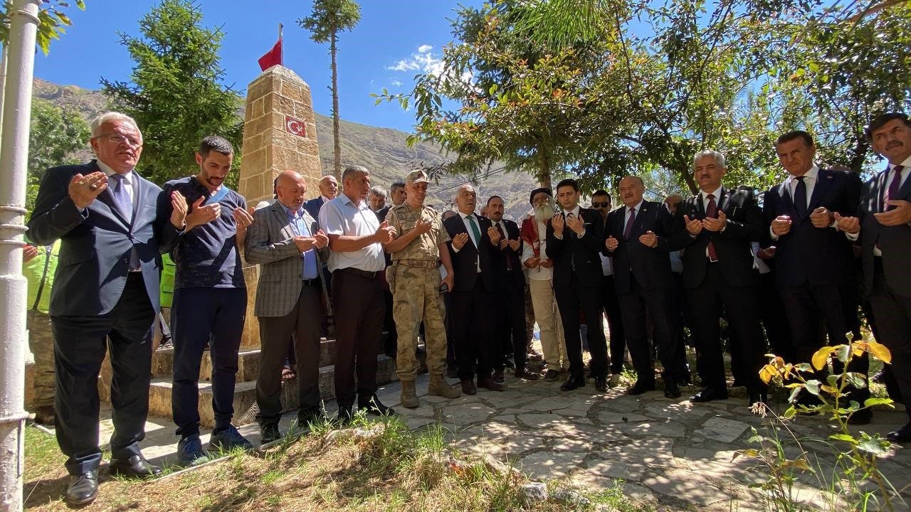 Başbağlar Şehitleri dualarla anıldı