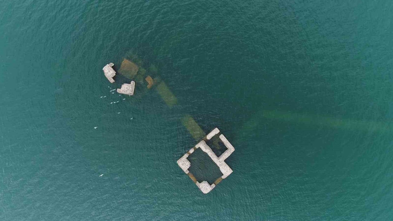Sular yükseldi, Batık Şehir görünmez hale geldi