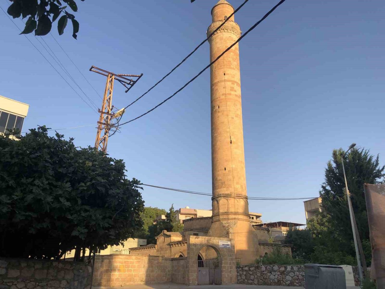 Kozluk’ta 318 yıllık İbrahim Bey Camii depremlere rağmen varlığını koruyor