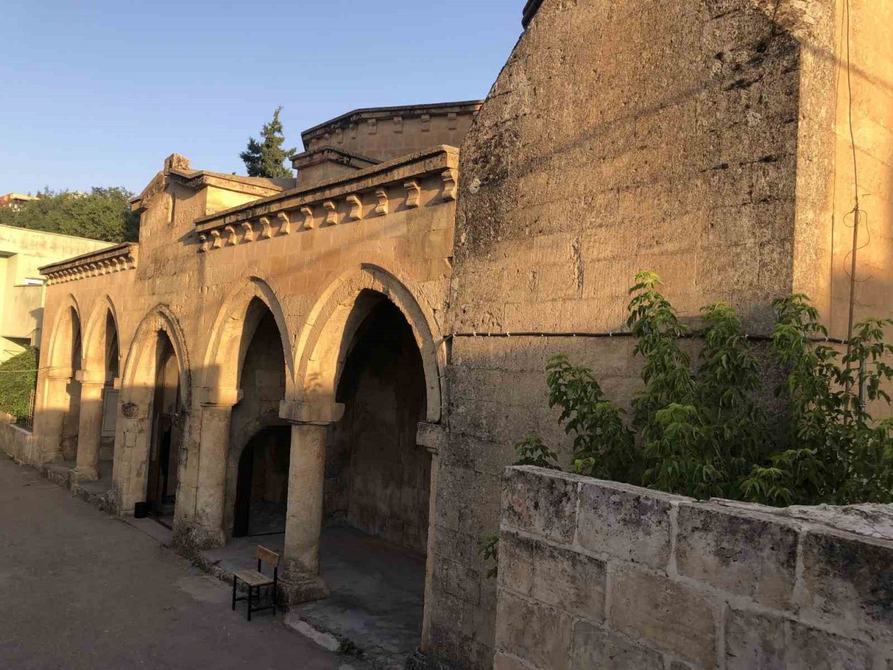 Kozluk’ta 318 yıllık İbrahim Bey Camii depremlere rağmen varlığını koruyor