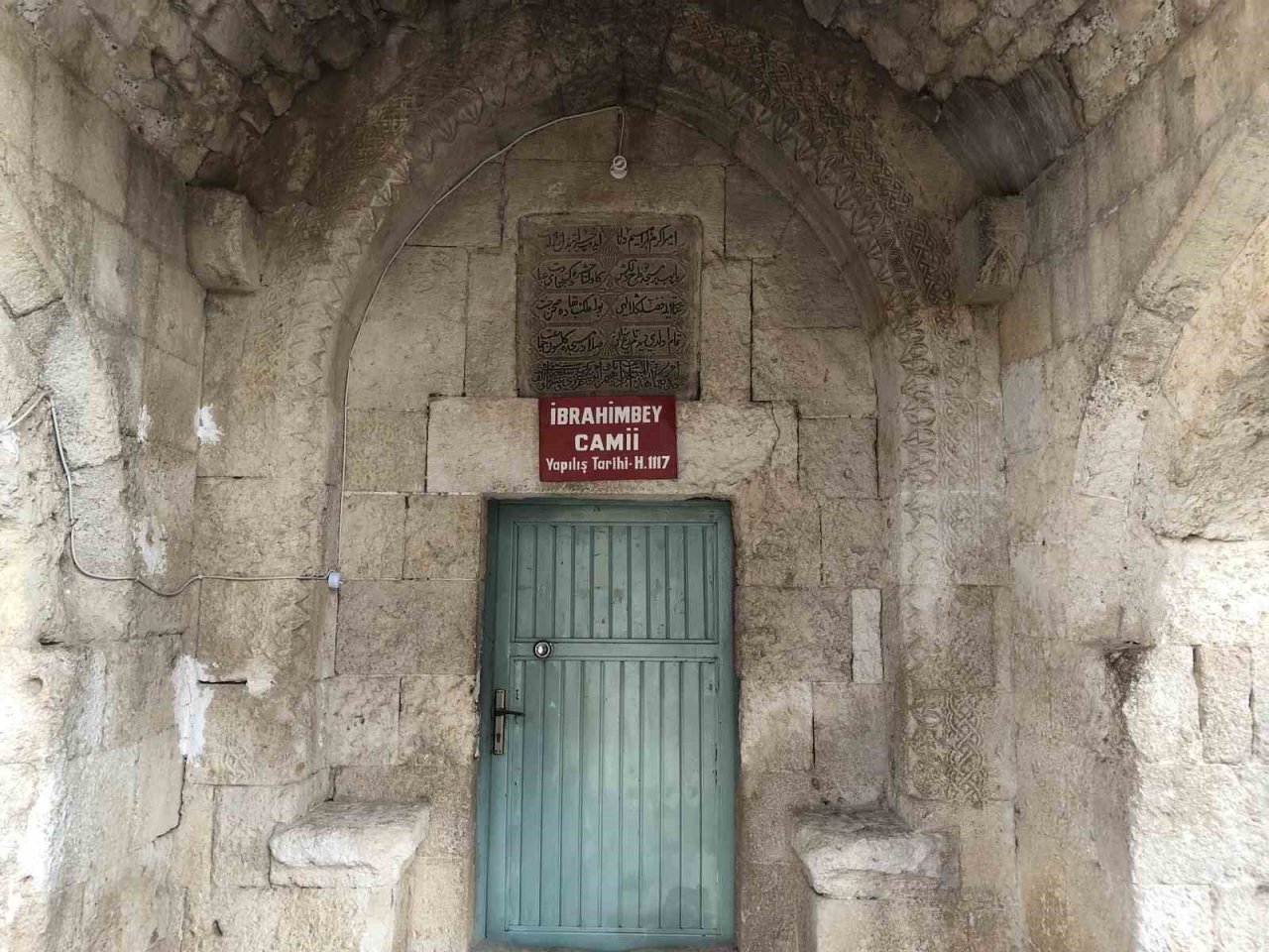 Kozluk’ta 318 yıllık İbrahim Bey Camii depremlere rağmen varlığını koruyor