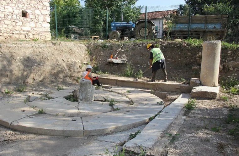 Vali Ali Çelik: "Çavdarhisar Aizanoi Antik Kentinde kazılar başladı"