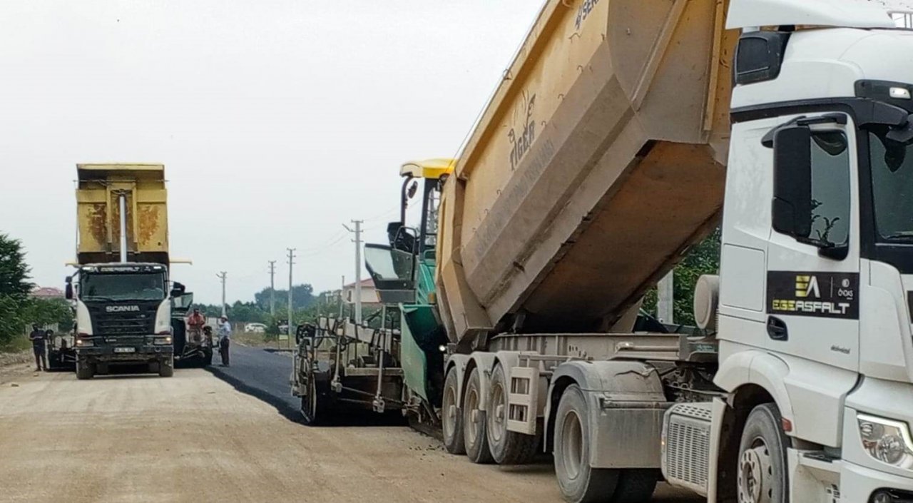 5 Mahallede asfalt çalışmaları sürüyor