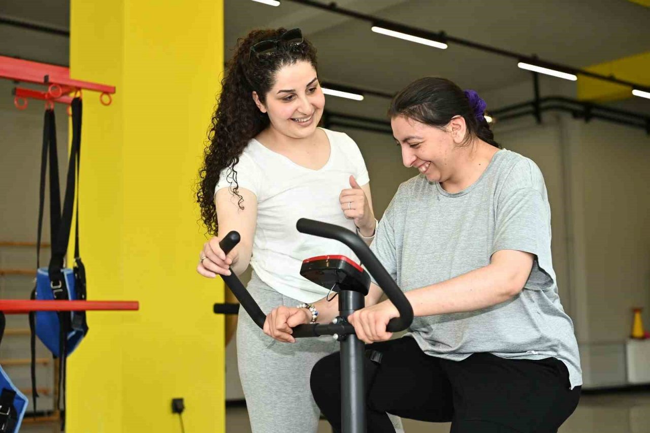 Mamak’ta engelsiz yaşam merkezi kapılarını açtı