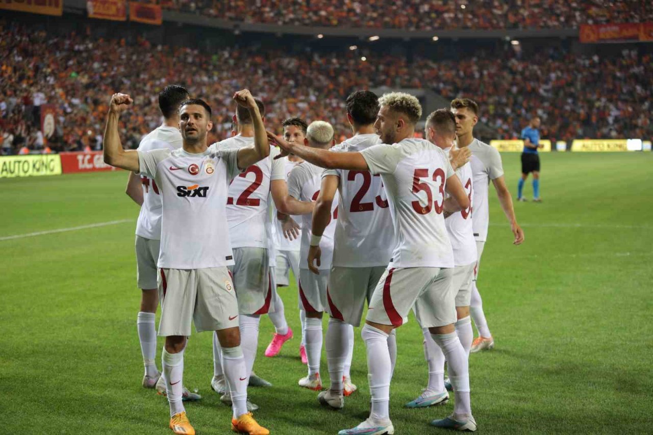Hazırlık maçı: Galatasaray: 3 - Hull City: 4