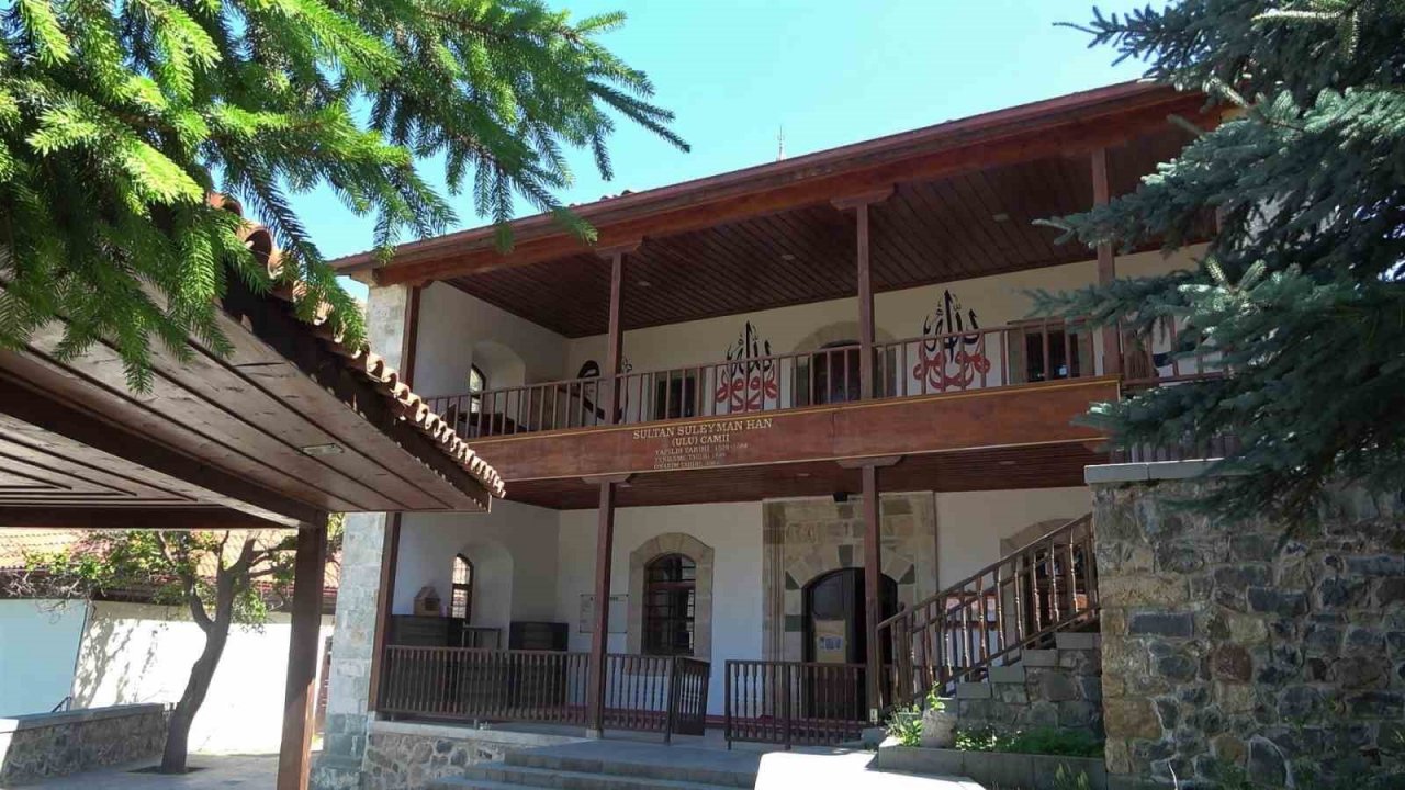 Doğa ve tarihin iç içe olduğu Süleymaniye Mahallesi ziyaretçilerini bekliyor