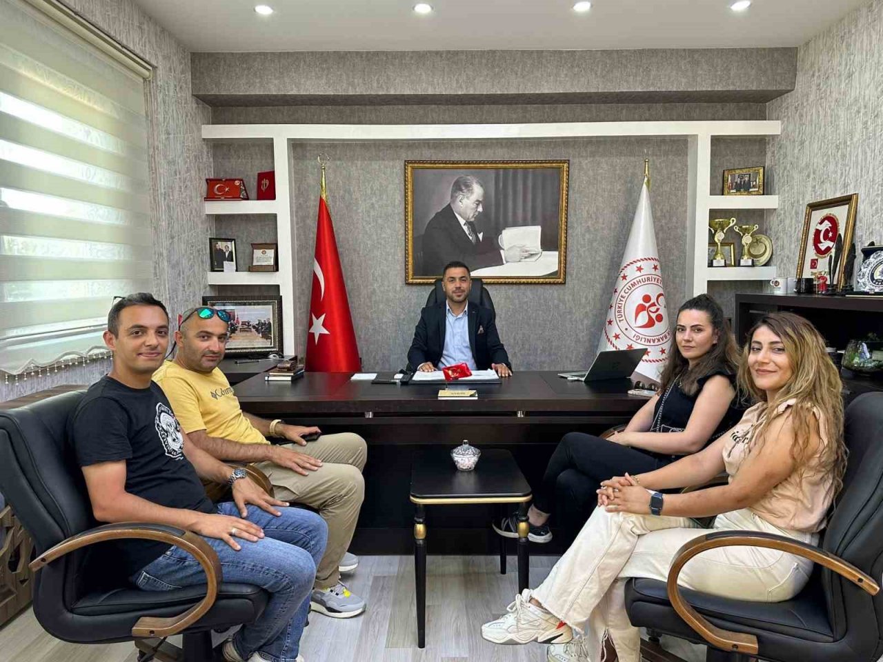 Yüksekova’da yaz spor okulları halaylarla başladı