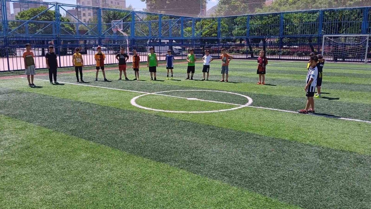 Melikgazi Belediyesi’nin yaz okulu ve spor kurslarından 21 bin kişi faydalanıyor