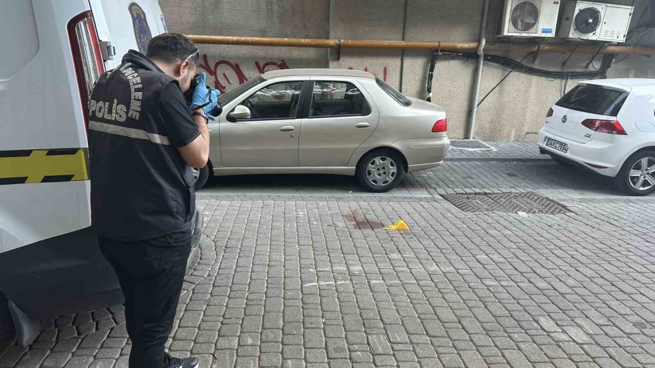 İstanbul’da dehşet anları kamerada: Pusu kurulup göğsünden vuruldu